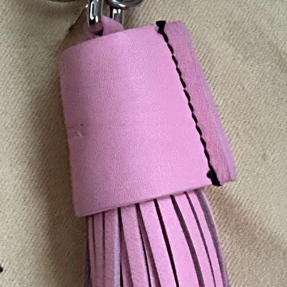 Louis Vuitton Pink Leather Tassel Key Holder - Picture 5 of 7